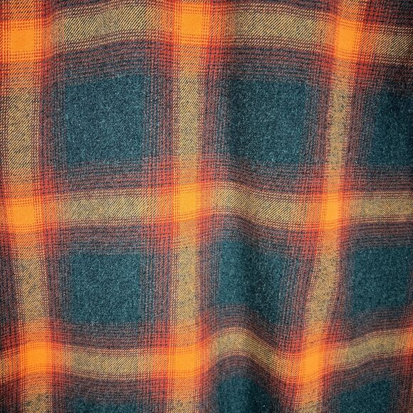 Old Navy Swiftie Boyfriend Plaid Flannel Shirt Large Tall Evermore Country‎ Barn - Picture 8 of 10